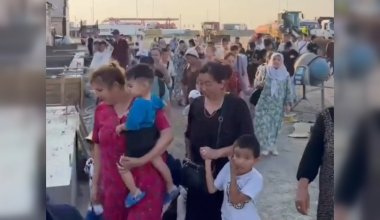Гражданам трёх стран понадобилась помощь на трассе в Казахстане