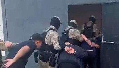 Мужчину затолкали в багажник и похитили после дорожного конфликта в Актобе
