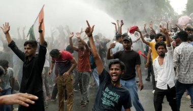 Массовые протесты студентов привели к отставке министра образования Индии
