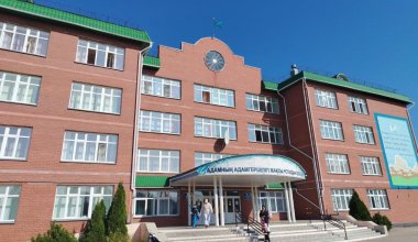 «Либо красьте, либо увольняйтесь»: что известно о падении техничек с высоты в школе Петропавловска
