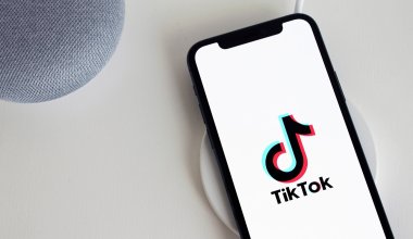 Жительницу Актау оштрафовали за видео с матами в TikTok