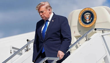 Банк впервые раскрыл причину закрытия сотен счетов Trump Organization