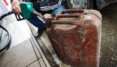 Иностранец пытался тайно вывезти в Узбекистан почти 100 литров дизеля