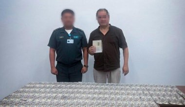 КНБ обнаружил необычную находку под одеждой иностранца на границе Казахстана