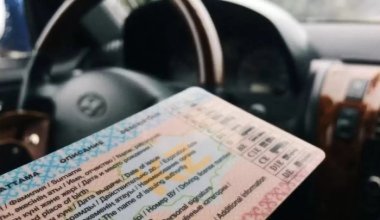 Автошколы выступили против новых правил в Казахстане