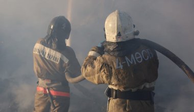 Спасают людей за копейки: сколько получают казахстанские пожарные