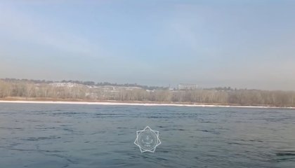 Автомобиль с людьми рухнул в Иртыш: водитель перепутал педали