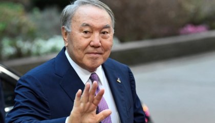 В законе об амнистии все еще фигурирует “Елбасы”, заявил депутат