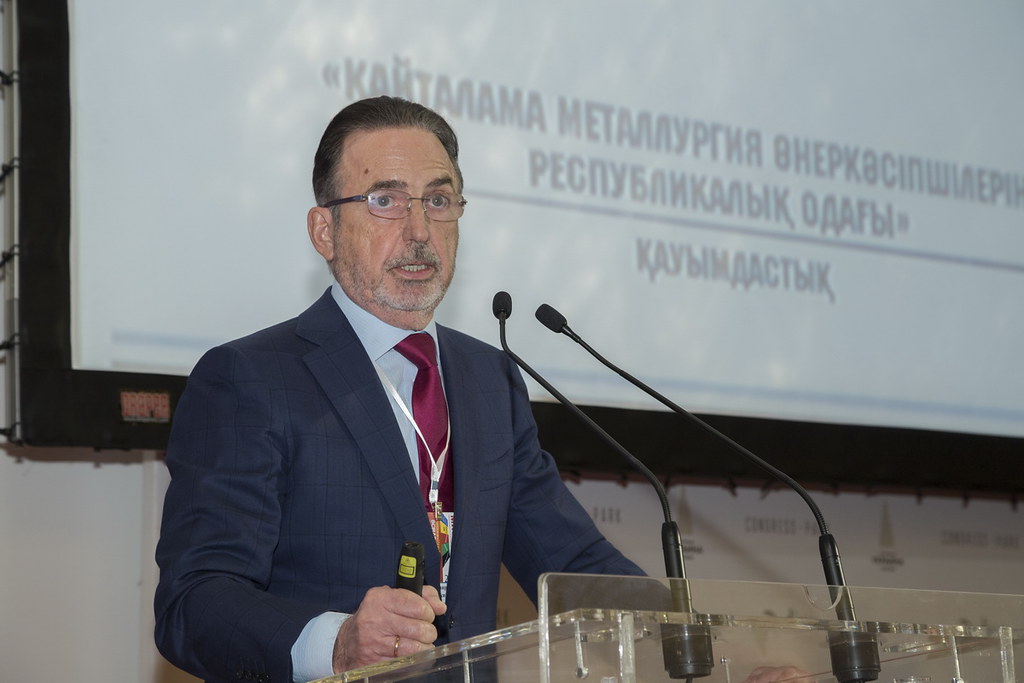 Владимир Дворецкий